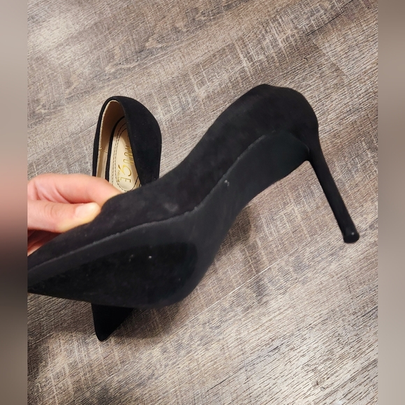 Heels - Picture 3 of 3